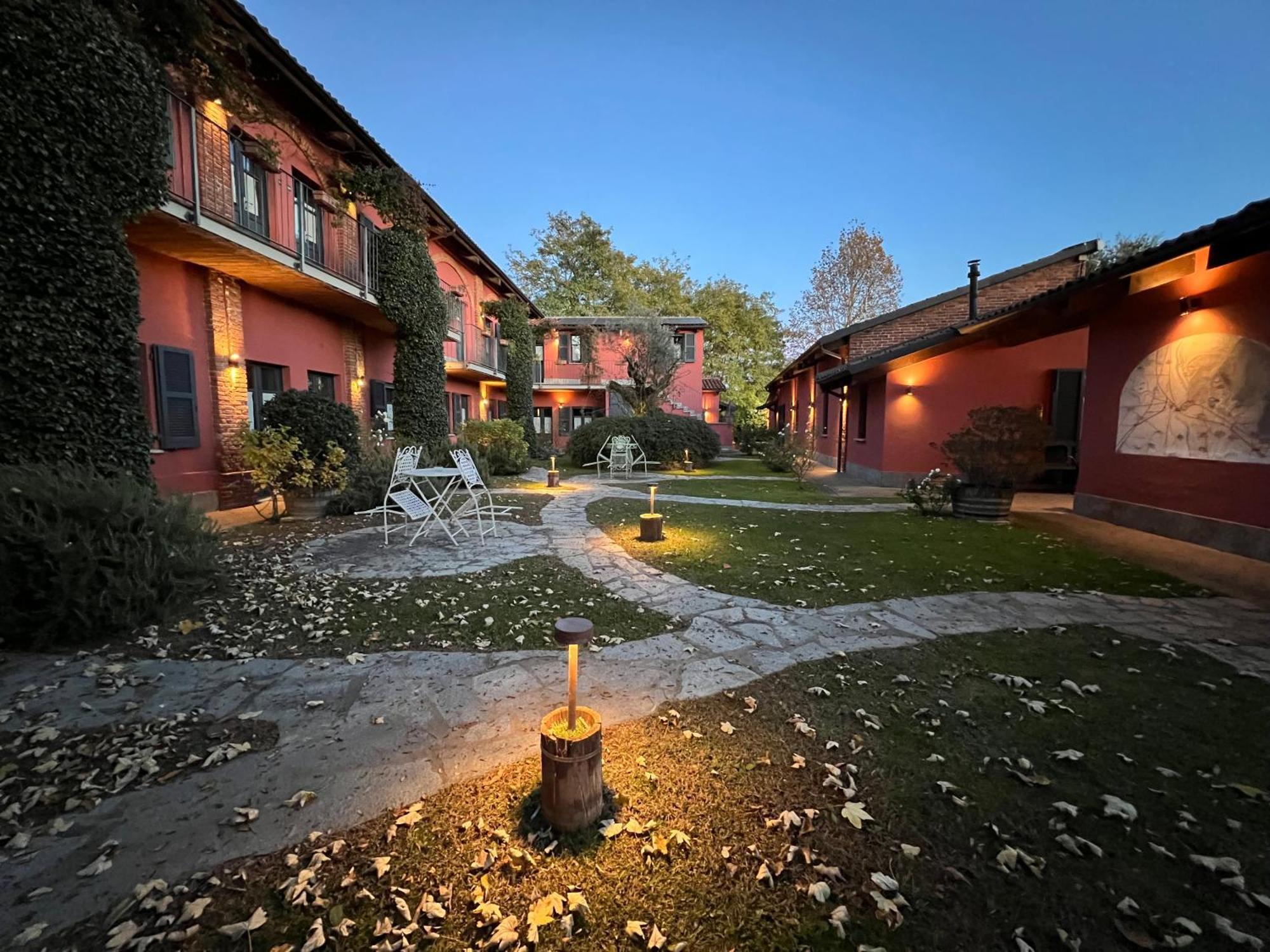 Le Serre Suites & Apartments Moncalieri Exteriör bild